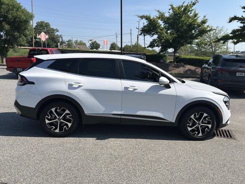 Used 2023 Kia Sportage EX FWD image 8