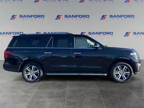 Used 2023 Ford Expedition Max Limited image 6
