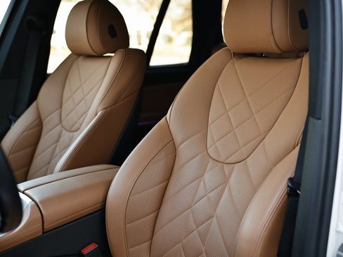 Used 2023 BMW X5 xDrive45e w/ M Sport Package image 21