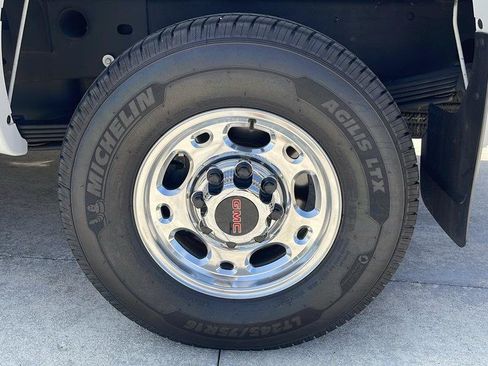 Used 2004 GMC Sierra 2500 SLT AWD/4WD image 17