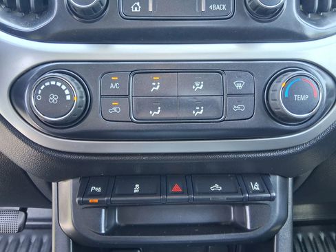 Used 2020 Chevrolet Colorado LT w/ Safety Package image 26