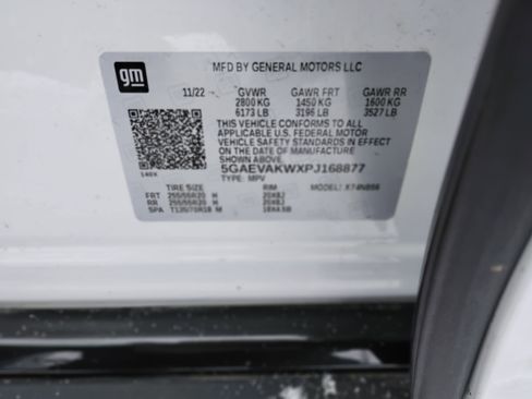 Used 2023 Buick Enclave Essence w/ Sport Touring Edition image 13