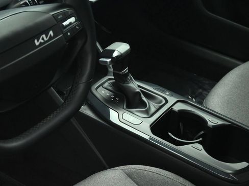 Certified 2025 Kia K4 EX FWD image 50