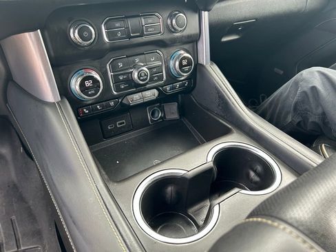 Used 2021 GMC Yukon SLT w/ Rear Media and Nav Package image 29