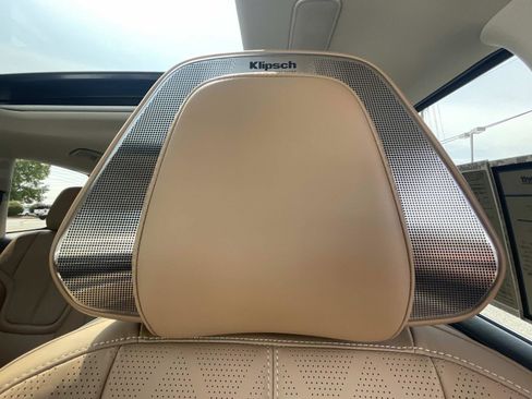 Used 2025 INFINITI QX80 Sensory AWD/4WD image 18