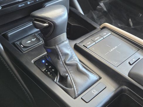 Used 2019 Lexus ES 350 w/ Premium Package FWD image 33