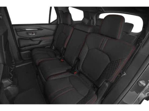 Used 2025 Honda Pilot Sport image 12