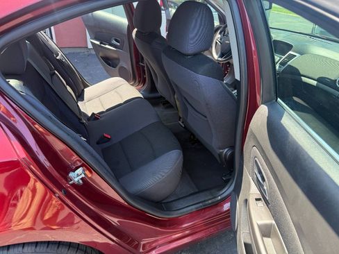 Used 2016 Chevrolet Cruze LT w/ Technology Package FWD image 14