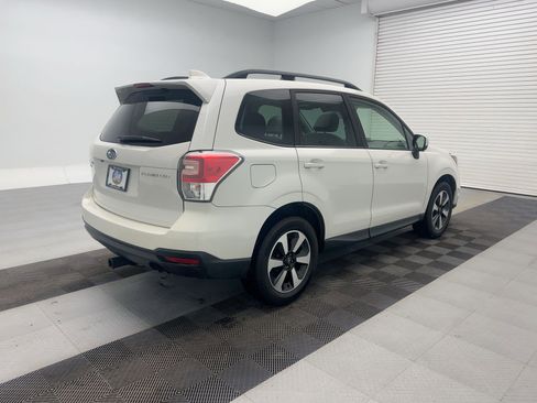 Used 2018 Subaru Forester 2.5i Premium image 9