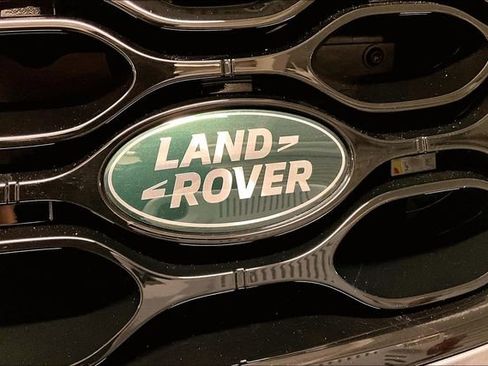 Certified 2025 Land Rover Discovery Sport S image 32