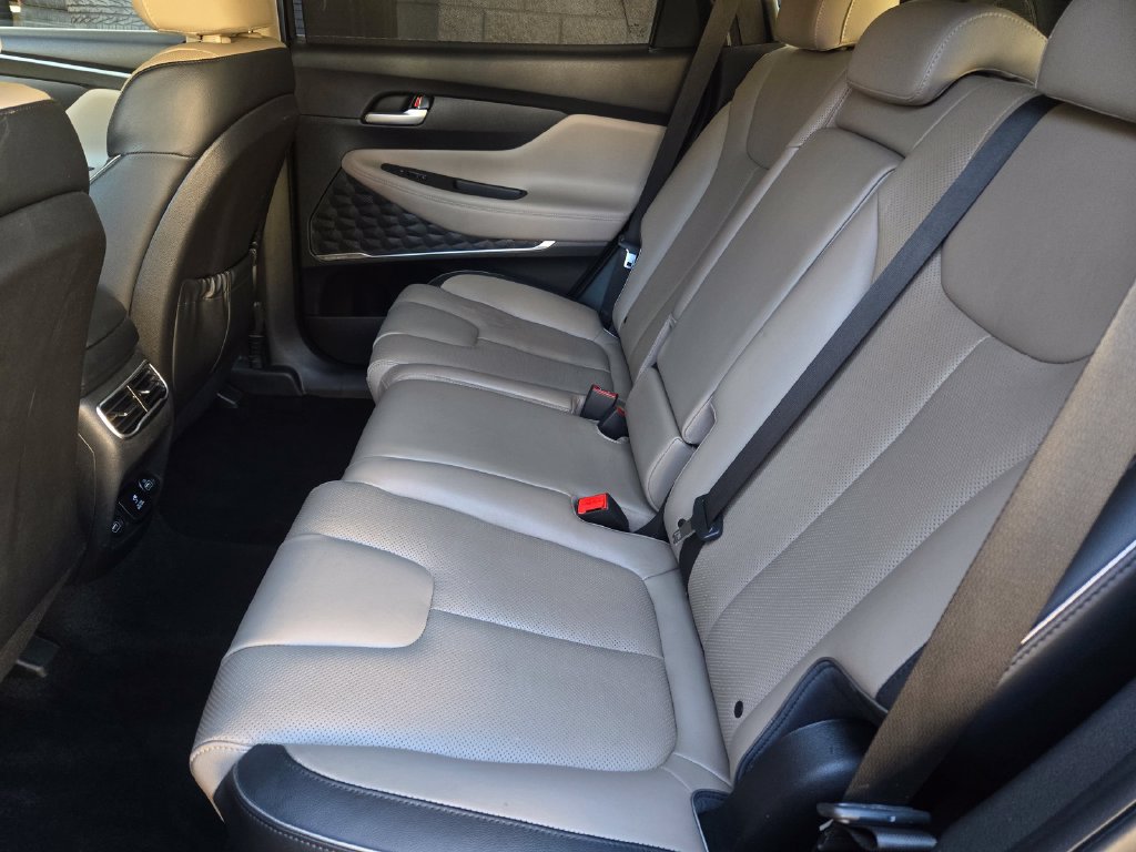 Used 2023 Hyundai Santa Fe Limited w/ Cargo Package FWD image 13