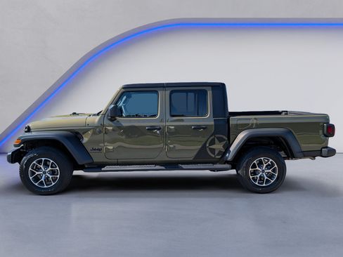 Used 2025 Jeep Gladiator Sport AWD/4WD image 5