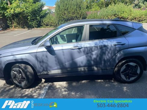 Used 2024 Hyundai Kona SEL FWD image 6