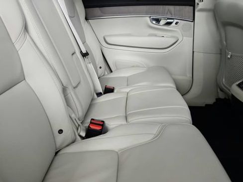 Certified 2026 Volvo XC90 B6 Ultra w/ Protection Package AWD/4WD image 36