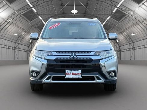 Used 2019 Mitsubishi Outlander SEL AWD/4WD image 2