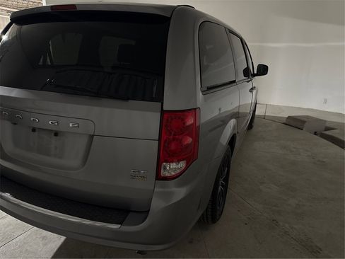 Used 2017 Dodge Grand Caravan GT image 24