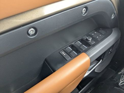 Certified 2020 Land Rover Defender 110 X AWD/4WD image 22