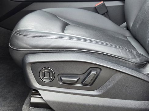 Certified 2024 Audi Q7 3.0T Premium Plus image 32