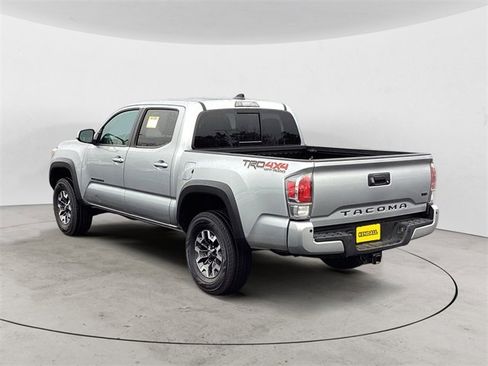 Certified 2023 Toyota Tacoma TRD Off-Road image 3