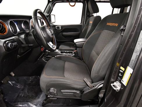 Used 2020 Jeep Gladiator Mojave AWD/4WD image 14