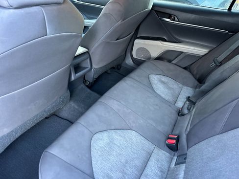 Used 2019 Toyota Camry LE image 12