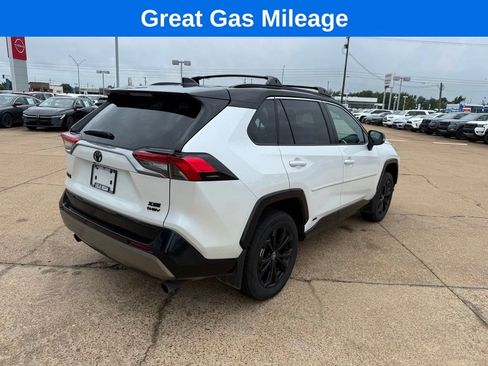 Used 2025 Toyota RAV4 XSE AWD/4WD image 5