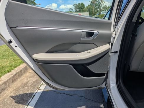 Used 2025 Hyundai Sonata SEL FWD image 26