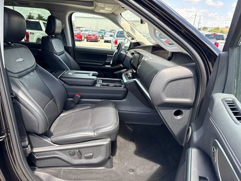 Certified 2025 Ford Expedition Platinum AWD/4WD image 31
