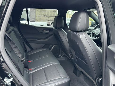 New 2026 Chevrolet Equinox LT w/ Convenience Package II image 11