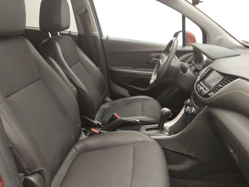 Used 2022 Chevrolet Trax LT w/ Driver Confidence Package AWD/4WD image 21