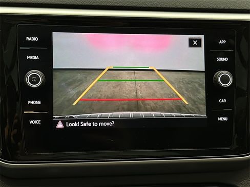 Used 2022 Volkswagen Atlas SE image 25