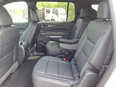 New 2026 Chevrolet Traverse LT w/ Midnight/Sport Edition FWD image 11