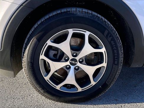 Used 2022 Kia Telluride EX w/ Towing Package image 7