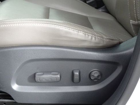 Used 2018 Hyundai Santa Fe Limited image 22