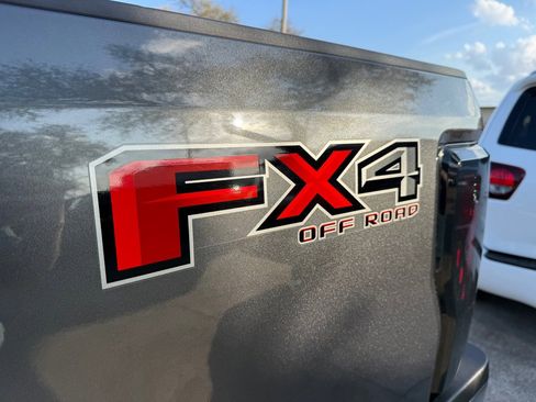 Used 2017 Ford F250 XLT w/ XLT Value Package AWD/4WD image 11