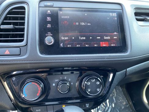 Used 2021 Honda HR-V Sport image 11