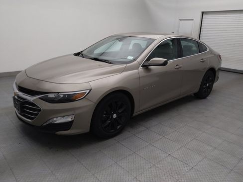 Used 2022 Chevrolet Malibu LT FWD image 2