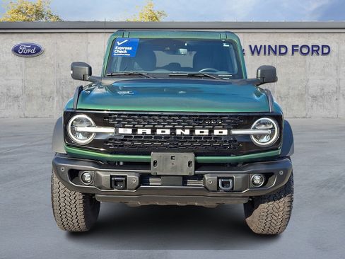 Used 2025 Ford Bronco Badlands AWD/4WD image 2