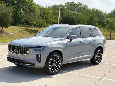 New 2026 Volvo XC90 T8 Ultra w/ Lounge Package AWD/4WD image 3