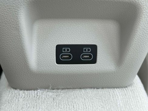 New 2026 Genesis G70 2.5T Prestige image 10