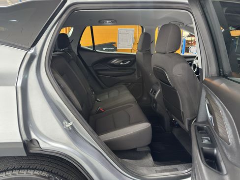 Used 2023 GMC Terrain SLE FWD image 18