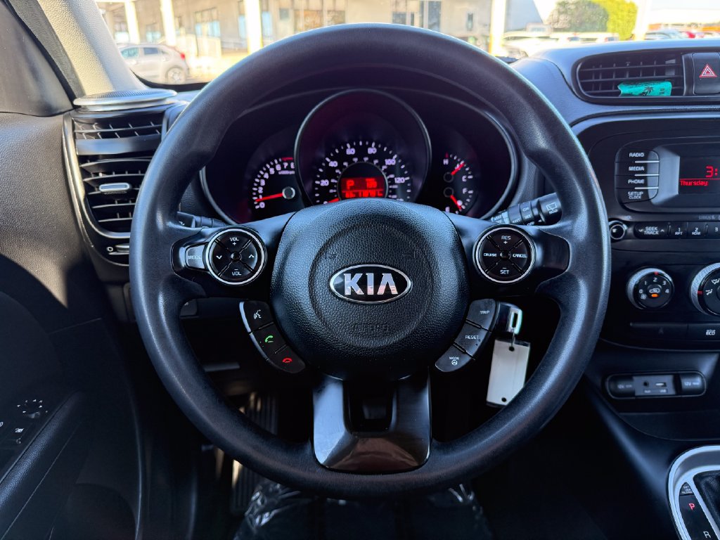 Used 2016 Kia Soul FWD image 21