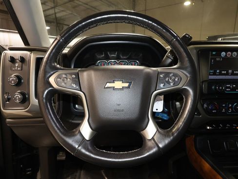 Used 2018 Chevrolet Silverado 1500 High Country image 7