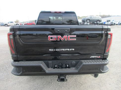 New 2026 GMC Sierra 2500 AT4 w/ AT4 Premium Plus Package AWD/4WD image 6