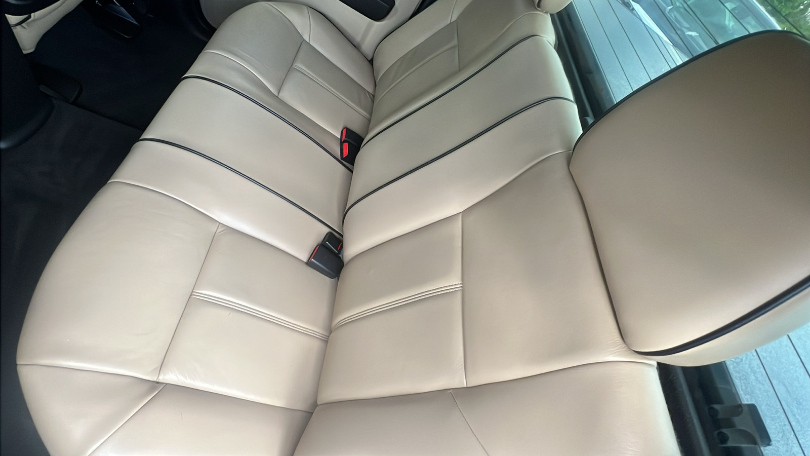 Used 2010 HUMMER H3T Luxury w/ Appearance Package AWD/4WD image 16