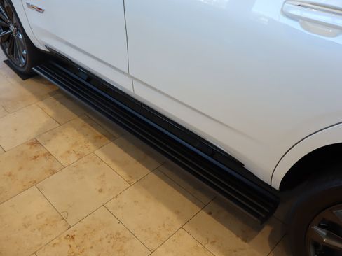 Used 2025 Cadillac Escalade V image 13