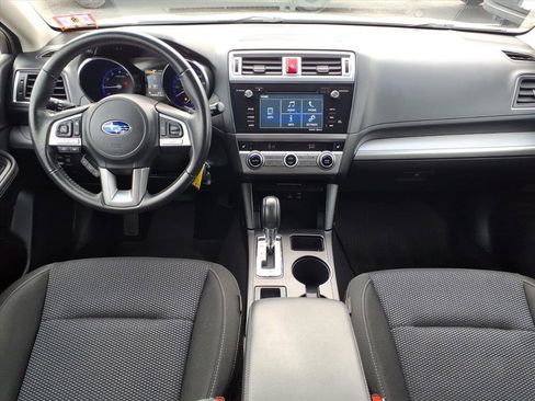 Used 2017 Subaru Outback 2.5i Premium image 13