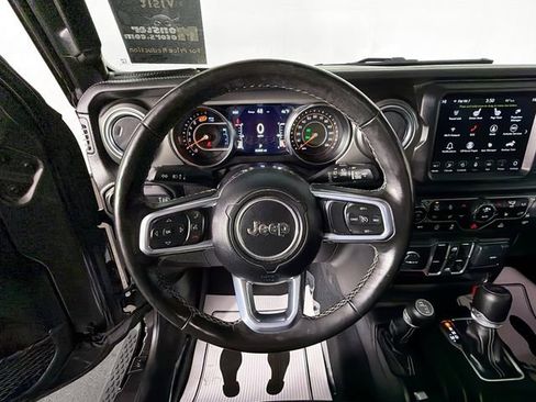 Used 2023 Jeep Wrangler Sahara w/ Cold Weather Group image 11