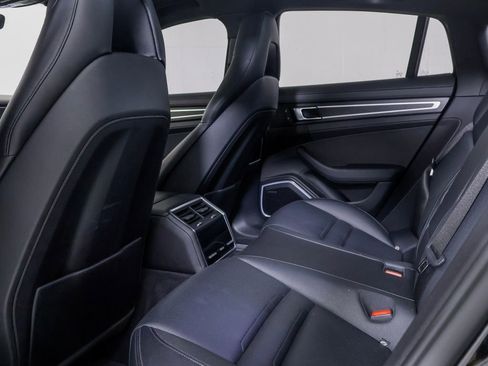 Certified 2023 Porsche Panamera 4 Platinum Edition w/ Assistance Package AWD/4WD image 10
