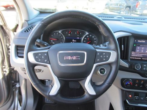 Used 2020 GMC Terrain SLT w/ Preferred Package image 18
